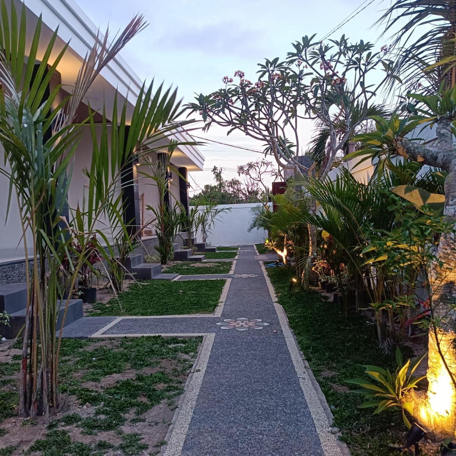 Prayoga Homestay 乌干沙 外观 照片