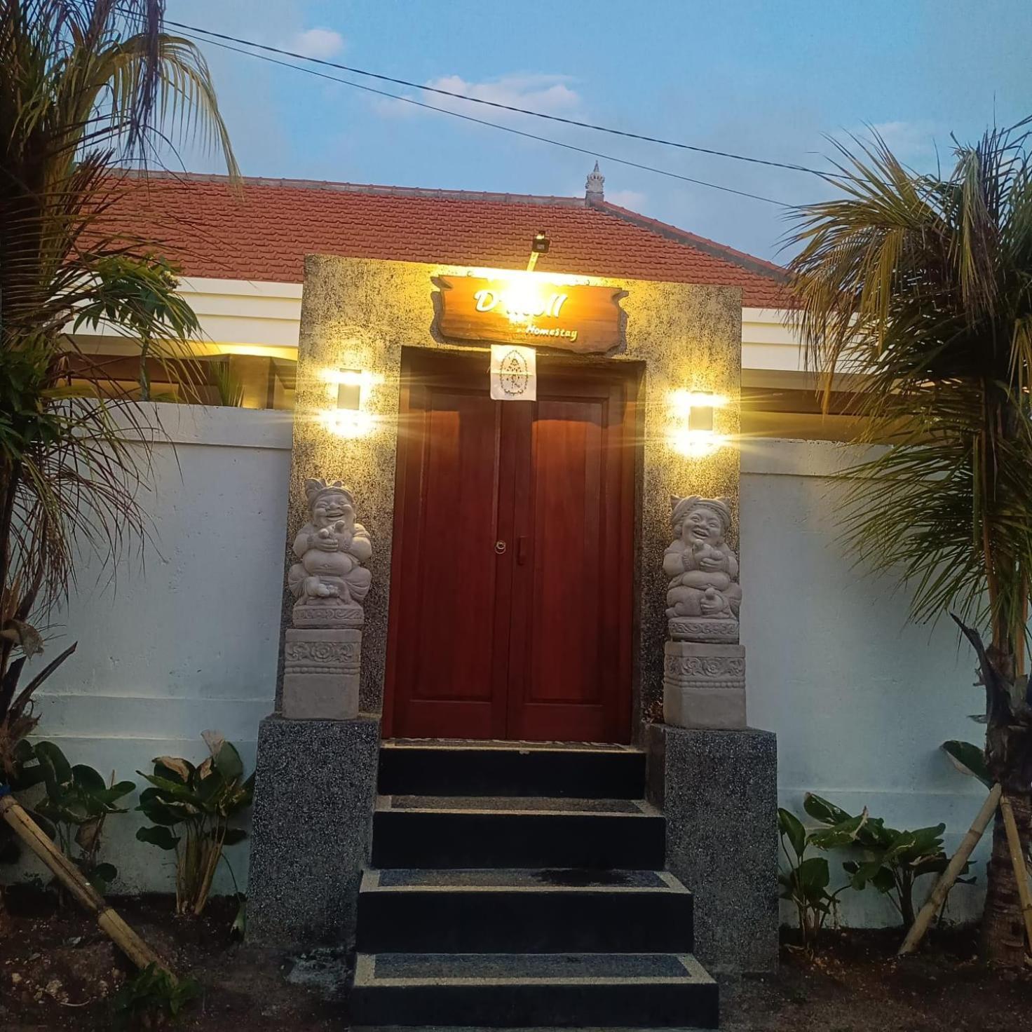 Prayoga Homestay 乌干沙 外观 照片